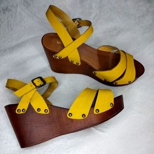 Madden Girl Darrce Wedge Sz 10